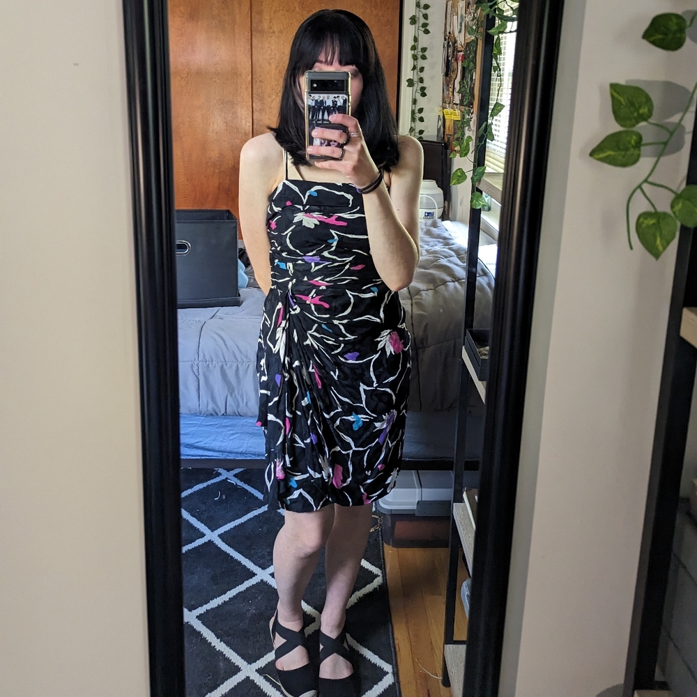 Hawaiian inspired short dress - Picture 8 of 10